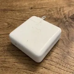 Apple純正 61W USB-C電源アダプタ MacBook 急速充電器