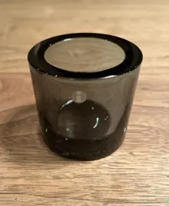 イッタラ Kivi キビ キャンドルホルダー グレー