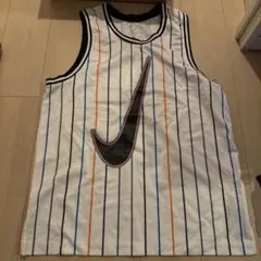 Nike Dri-FIT ホワイトストライプタンクトップ
