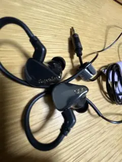 MACKIE モニターイヤホン MP-240 デュアルドライバー - メルカリ