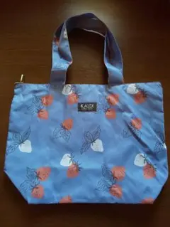 未使用保管品 KALDI いちごバッグ 人気 水色 イチゴ柄 エコバッグ トート