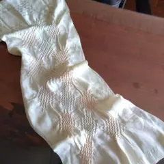 正絹クリーム色の絞り帯揚げ