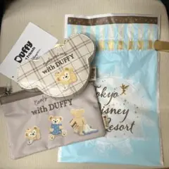 ディズニーリゾート　ダッフィandフレンズ　ポーチ　プレゼント袋付き