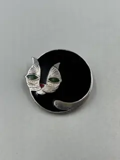 259ヴィンテージ　猫デザインの金属製ブローチ