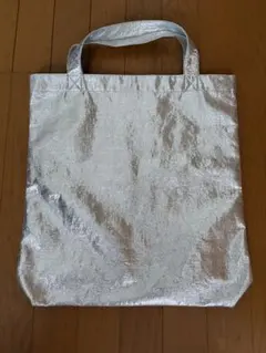 Bindu メタリックシルバー トートバッグのサムネイル