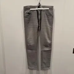 Leeグレー スキニーデニムパンツ