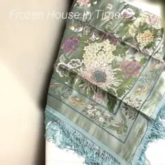 【大判】豪華刺繍柄 ジャガード織 テーブルクロス マルチカバー 140×140