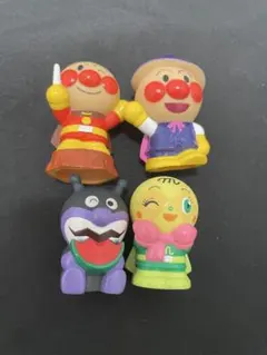 アンパンマン　指人形　4個セット　ゆび人形　バイキンマン　メロンパンナ　ソフビ