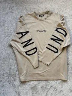 ベージュ 長袖トレーナー "majority"