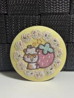 サンリオ 刺繍缶バッジビスケット コロコロクリリン