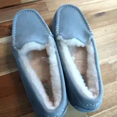 ほぼ未使用UGG モカシン　アンスレーライトグレー　8