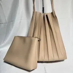 【GLOBAL WORK】プリーツトートバッグ ポーチ付き 超美品 ベージュのサムネイル