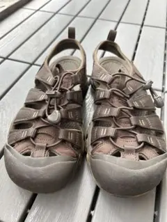KEEN アウトドアサンダル ブラウン