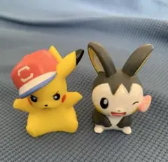 韓国 ポケモン ぬいぐるみ エモンガ パチリスのデスククッション 2個