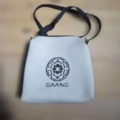 GAANO ショルダーバッグ ベージュ・ ブラック※最終値下げしました♪