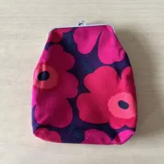 マリメッコ　花柄がま口ポーチ