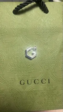 近年✨極美品》GUCCI Gロゴ フープ ピアス ジオメトリックG シルバー 