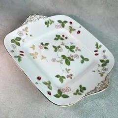 WEDGWOOD ワイルドストロベリー ブレッド＆バタープレート(スクエア