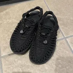 【新品.未使用】KEEN ユニークブラック　23.5㎝ KEEN UNEEK NXIS Triple Black/Black（キーン ユニーク ネクシス