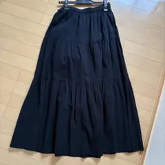 【新品】UNIQLO クリンクルコットンティアードスカート　ブラック Mサイズのサムネイル
