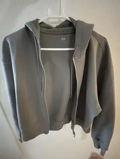 ユニクロ ドライスウェットクロップドフルジップパーカー 長袖