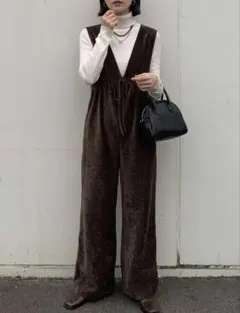 FRIFUL オールインワン　ベロア生地　新品　SHEIN