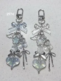 ビーズキーホルダー 青 水色 クリア 白 韓国 y2k コレクトブック 2点