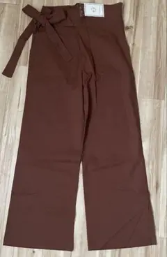 【新品未使品】ブラウン ワイドパンツ