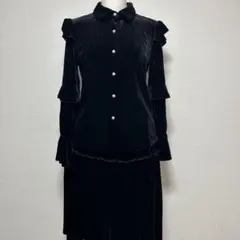 シャツ　スカート　黒 ベロア　フリルセットアップ