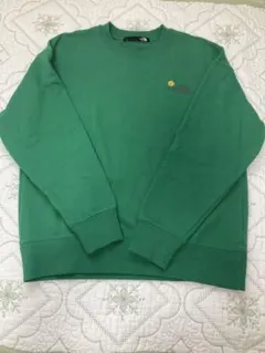 THE NORTH FACE スウェット グリーン　フラワー刺繍のサムネイル