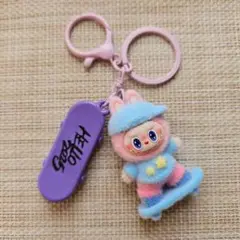 早い者勝ち！ラブブ　Labubu キーホルダー