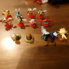 リ*フ様 ポケモン　チョコエッグ8体＋ガチャガチャ品？4体計12個