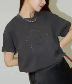 MARY QUANT × PUBLUX エンボス　スタッズ付き　Tシャツのサムネイル