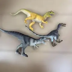 恐竜フィギュア 3体セット