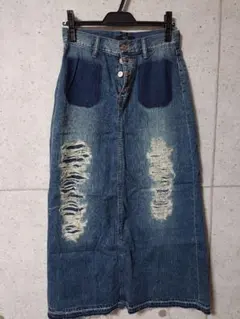 【AZUL bymossy】デニムロングスカート ダメージ加工