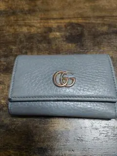 最終価格！GUCCI GGマーモント キーケース 6連 - メルカリ