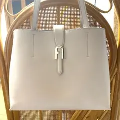 2026年最新】FURLA レディース トートバッグの人気アイテム - メルカリ