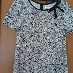 スーパービューティー『花柄ワンピース』