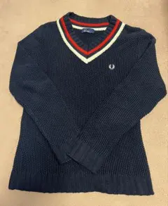 FRED PERRY ネイビー Vネックセーター Sサイズ