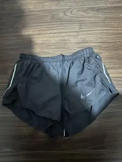 Nike ランニングパンツ　インナー付き