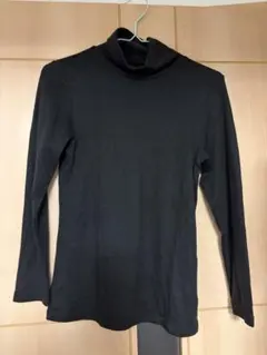 シャルレ　長袖タートルネック L ブラック・ネイビー