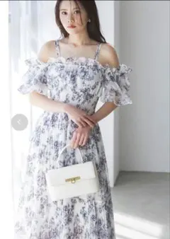 【美品】SNIDEL Sustainableオフショルギャザーワンピース