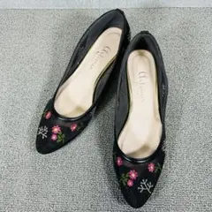 アルテミスby DIANAブラック 花柄刺繍 アーモンドトゥパンプス25