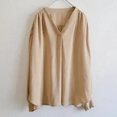 ノーリーズ ブラウス　カットソー　Vネック さらっと 薄手 ベージュ S相当のサムネイル