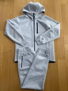UNIQLO ドライストレッチスウェットパーカー・パンツ　セット　L