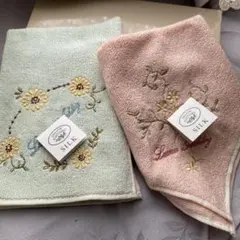 ローラアシュレイ　シルク　タオルハンカチ　2枚セット　未使用