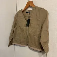 新品　ミスティック　ベージュ 薄手　ノーカラージャケットのサムネイル