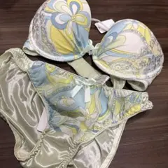 Y*1様 Sankei innerwear ブラジャーショーツセット C80のサムネイル