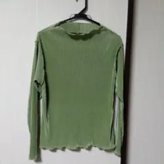 プリーツ加工　ハイネックメローカットソー