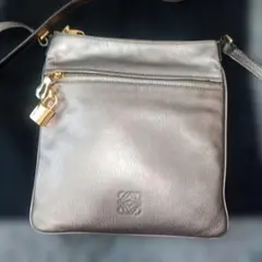 《美品》LOEWE（ロエベ）レザー ショルダーバッグ シルバー系